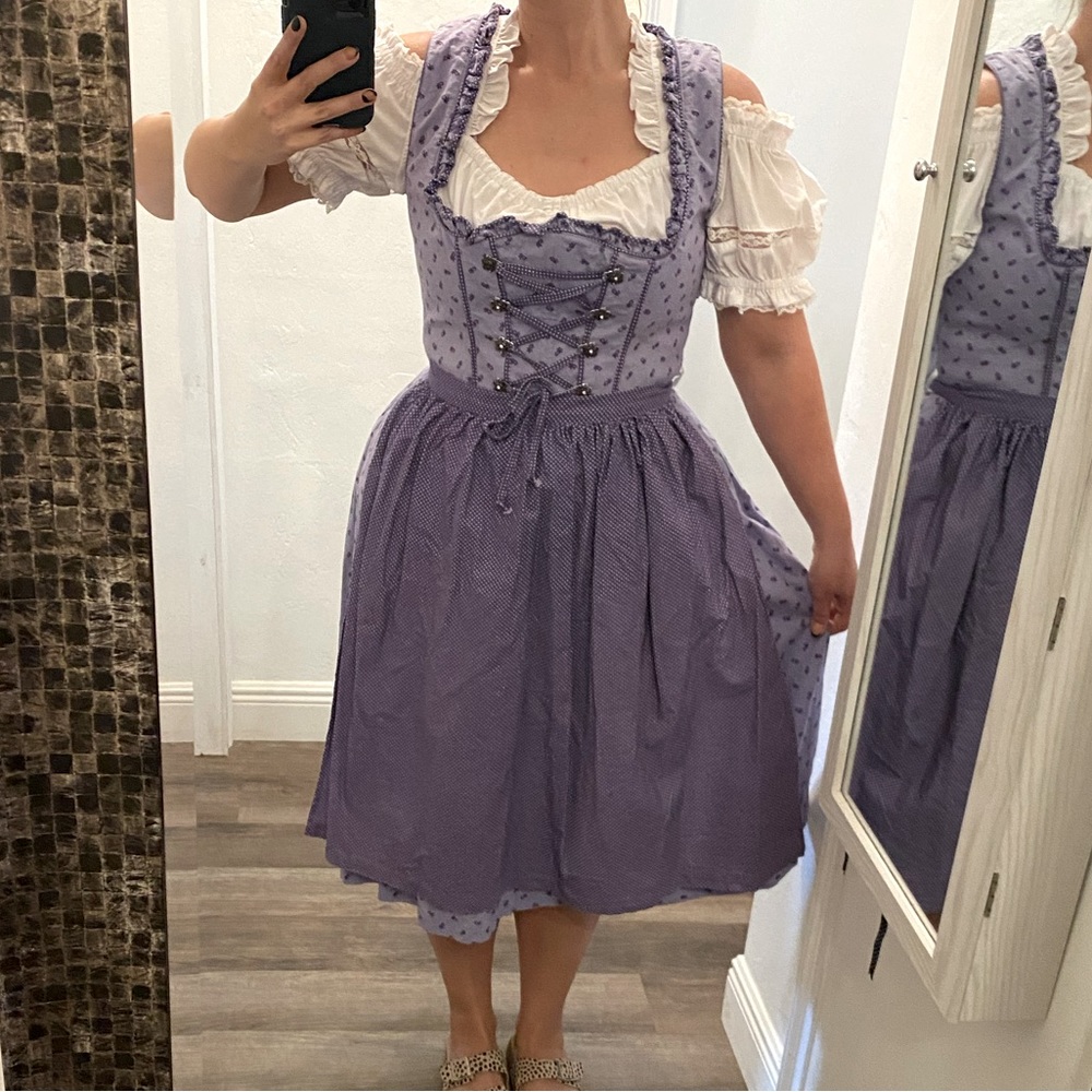 Authentic German Oktoberfest Drindl Dress Blouse and Bra Cleavage Lift